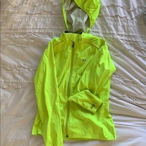 Water Resistant Cycling/Running Barrier Jacket